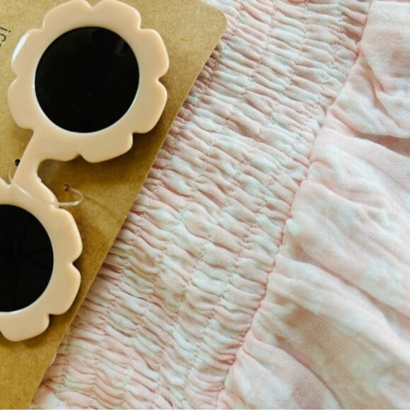 Pink Kids Matching Set with Sunglasses - Picture 2 of 3